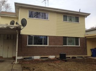 9424 Ironwood Ln, Des Plaines, IL 60016