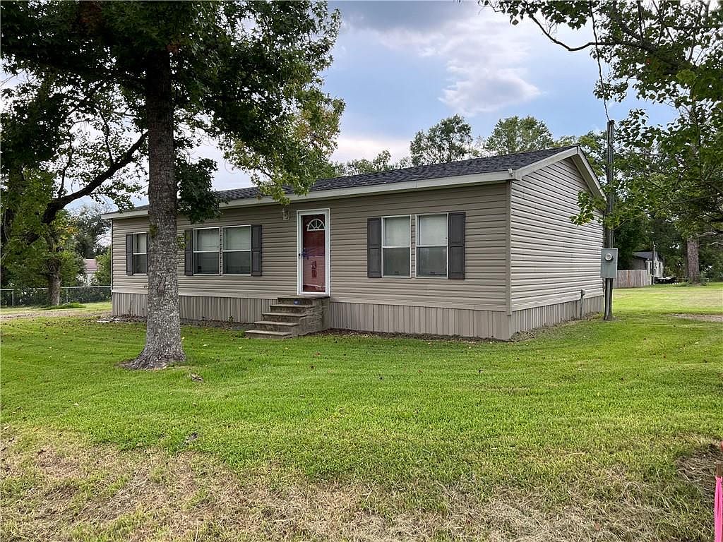 223 Kelly St, Dequincy, LA 70633 Zillow