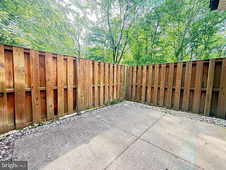 3705 Waltham Ct — Photo 15