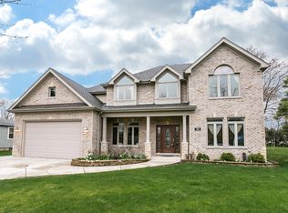 302 Holly Ave, Darien, IL 60561