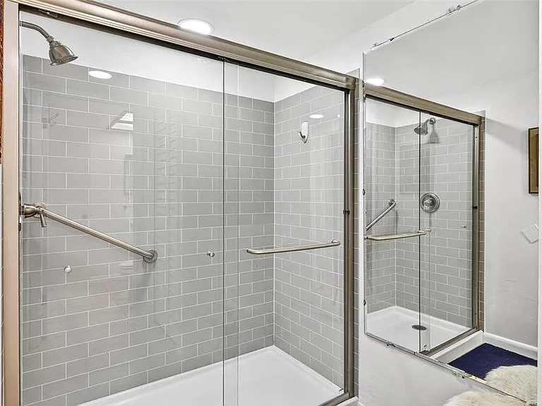 7809 Niagara Ave #2105 — Photo 26