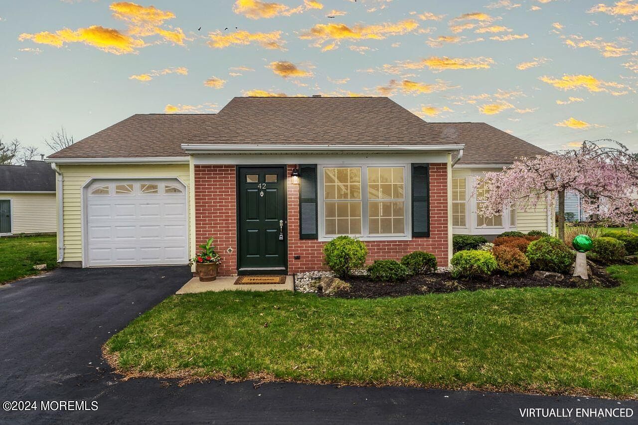 42 Edgeware Close UNIT 1000, Freehold, NJ 07728 | Zillow