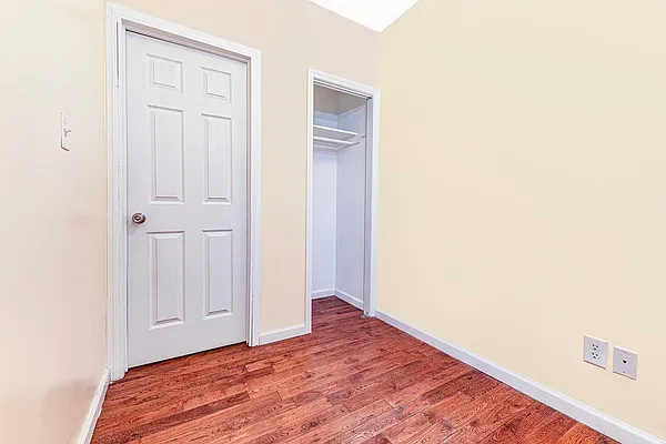 Rented by REAL New York | media 24