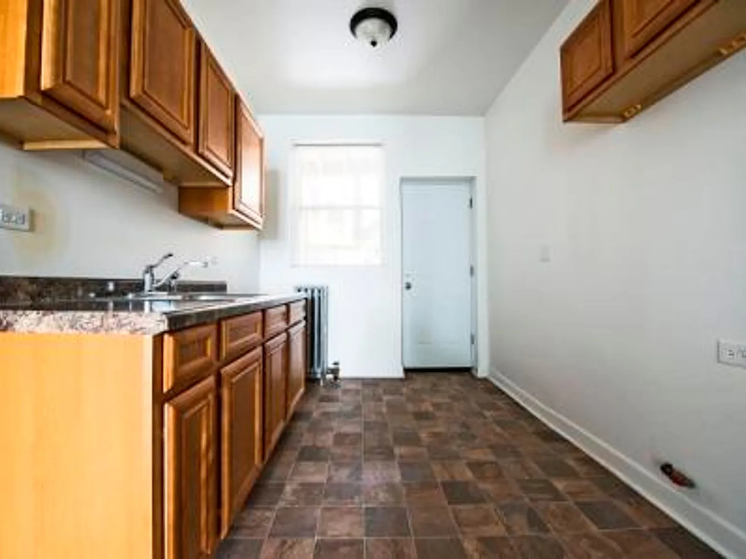 701 S Karlov — Photo 4