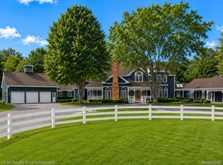 1900 Tiverton Rd, Bloomfield Hills, MI 48304
