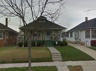 909 Wilcox St, Joliet, IL 60435