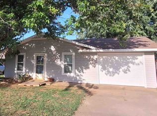 1212 N 14th St, Perry, OK 73077
