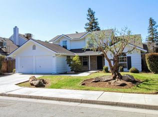 7607 N 8th St, Fresno, CA 93720