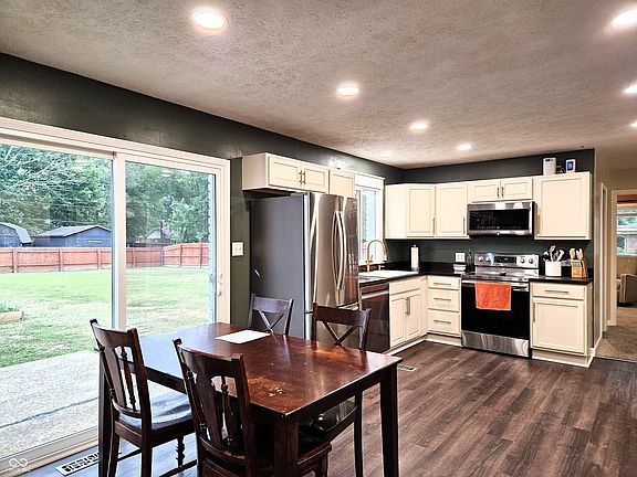 4th image of 1297 N County Road 475 E