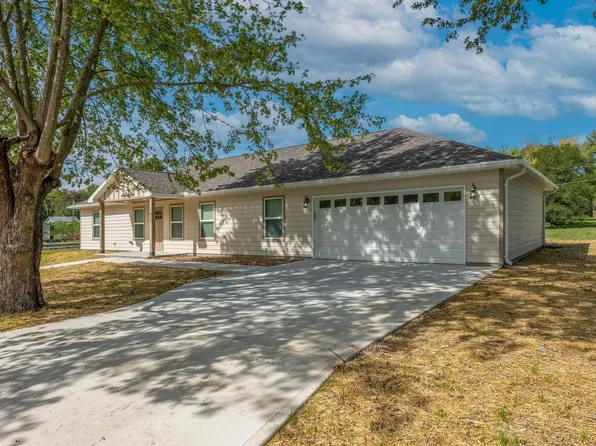 417 E 26th St, Sedalia, MO 65301