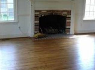 8911 McGregor Dr, Chevy Chase, MD 20815