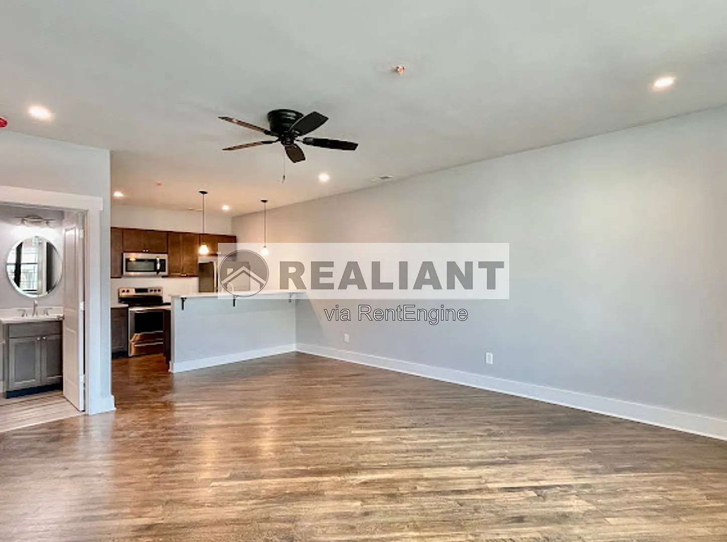 1 bed, 1.0 bath, $1,045 — Photo 2