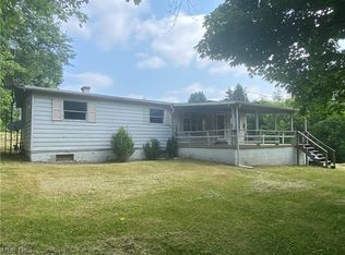 1001 Crawford Rd, Wellsville, OH 43968
