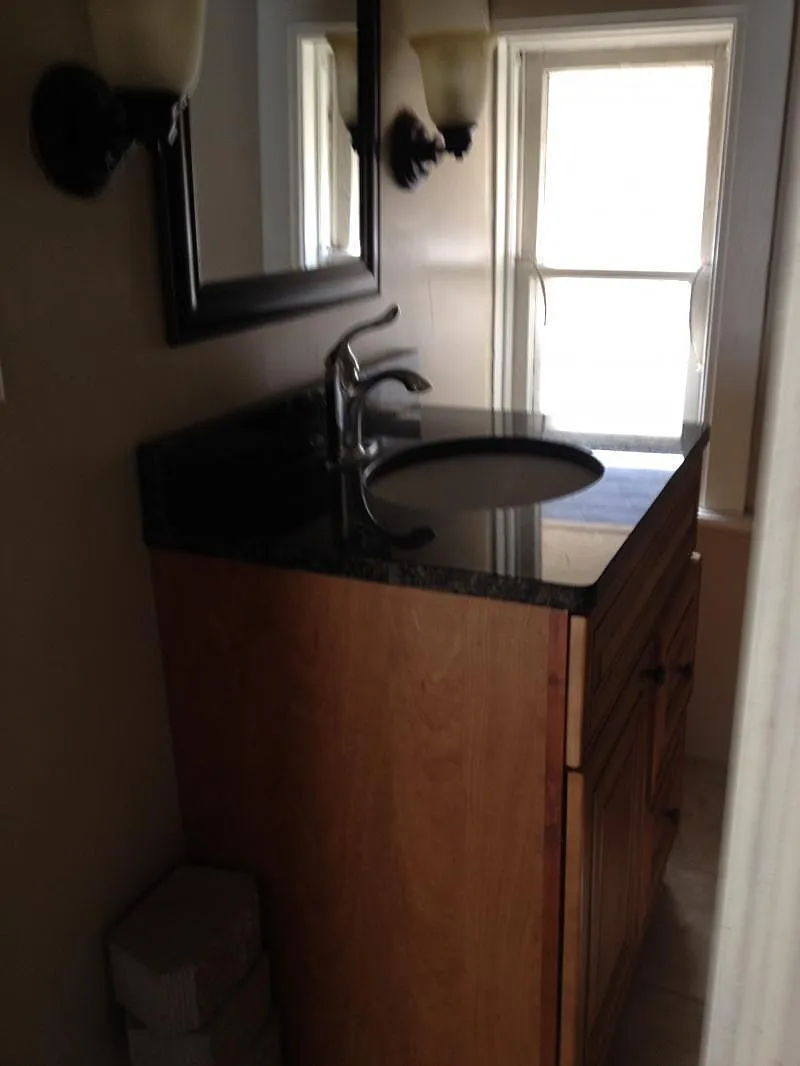 5 bed, $2,000 — Photo 1