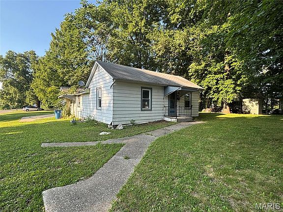 3rd image of 101 3rd Ave