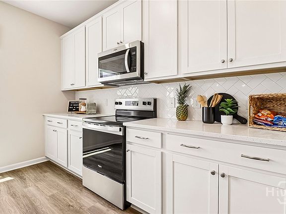 5th image of 250 Green Meadow Drive