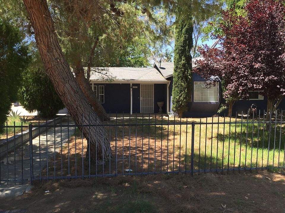 2nd image of 42519 47th St W