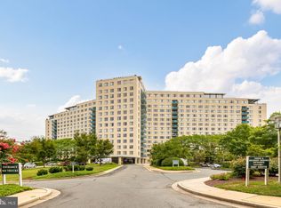 10401 Grosvenor Pl APT 907, Rockville, MD