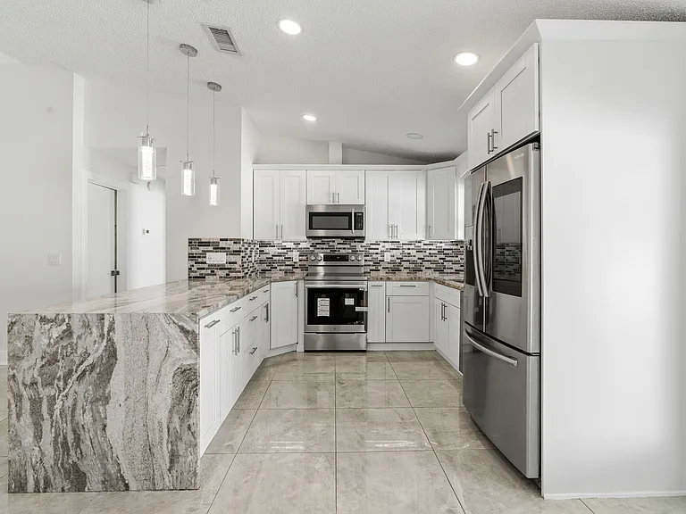9507 Camden Hill Ct — Photo 6