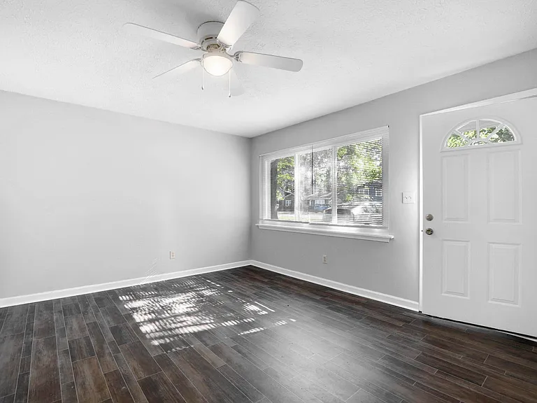 8212 Candleglow Ln — Photo 4