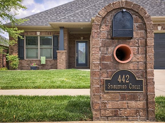 2nd image of 442 Stableford Cir
