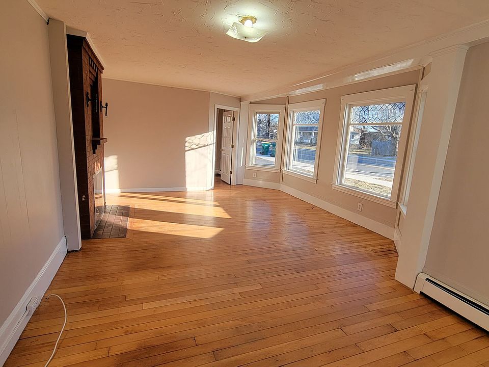 54 East Main Street 54 E Main St Ayer MA Zillow