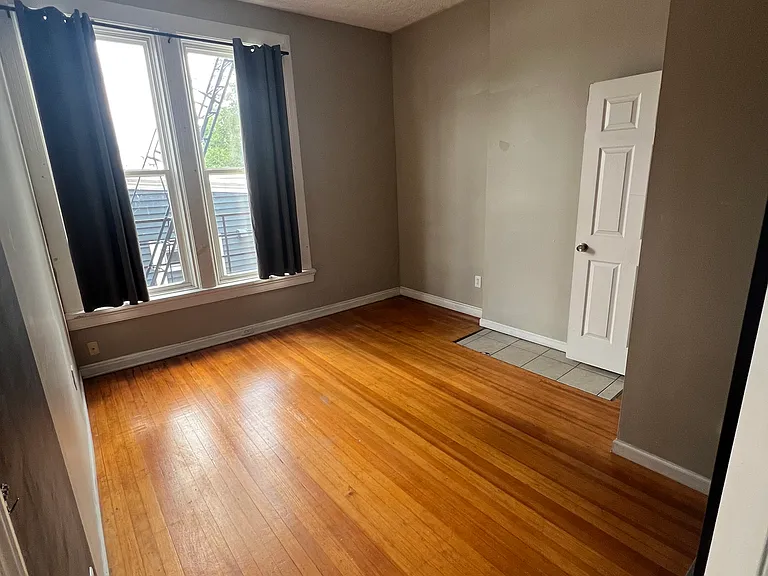 2427 W Clifton Ave #1 — Photo 7