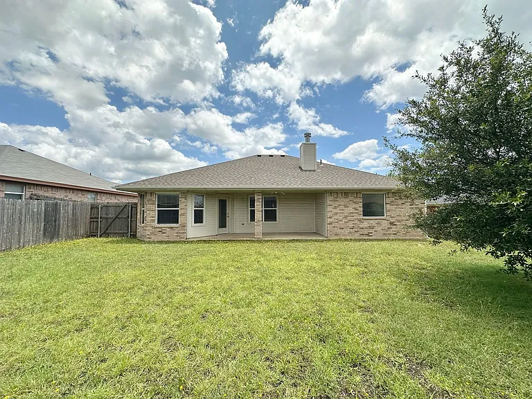 3709 Salt Fork Dr — Photo 24