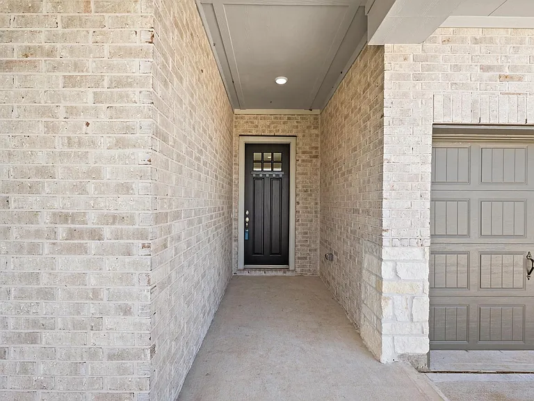 5702 Diamond Dust Dr — Photo 4