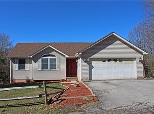 476 Annapolis Dr, New Cumberland, WV