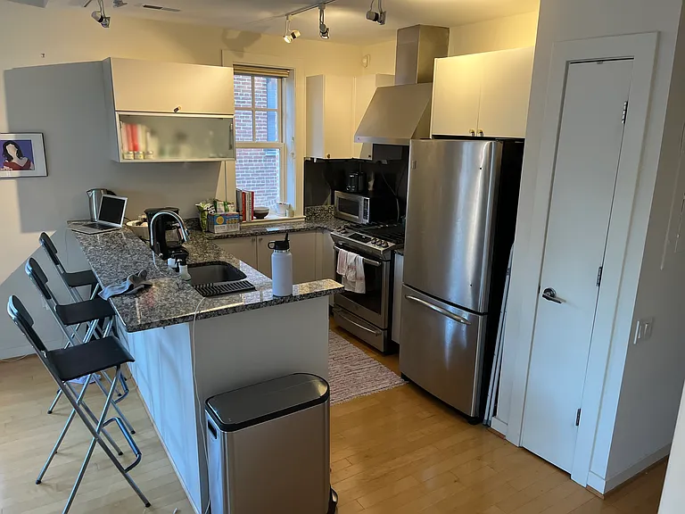 1704 T St NW #303 — Photo 4