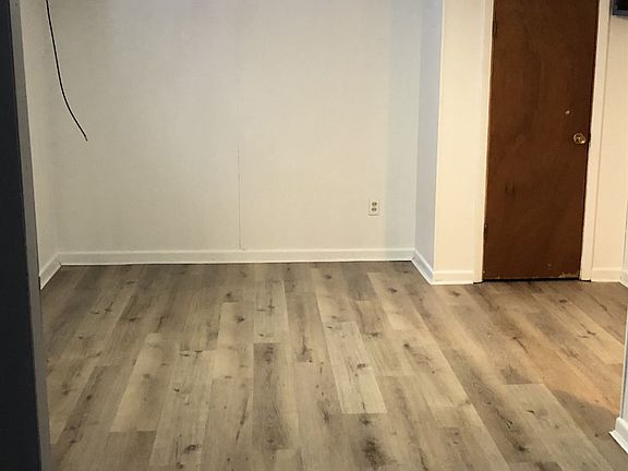 3rd image of 1041 1/2 N 25th St