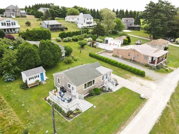 99 Sylvia Ln, Westport, MA 02790