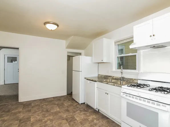 250 Irving Ave N, Minneapolis, MN 55405