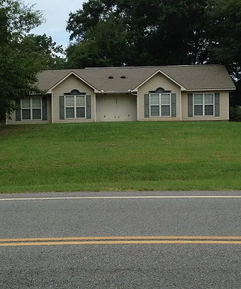 405 Gordon Hwy #B — Photo 1