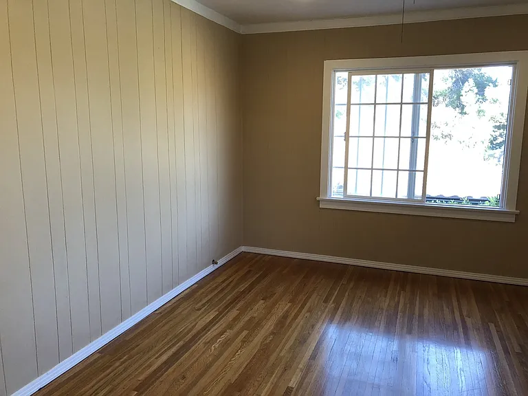 507 E Cypress St — Photo 10