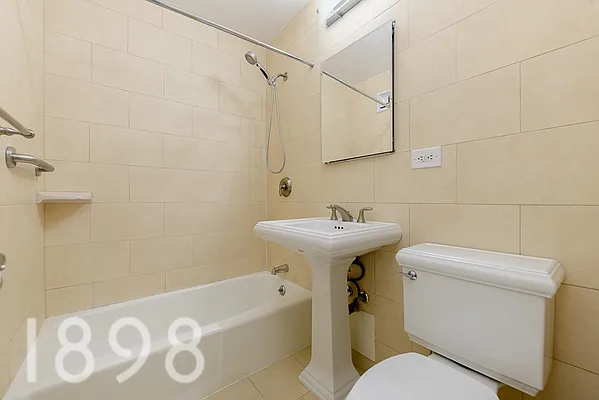 Rented by A&E Real Estate Management | media 9