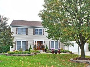 865 Stonehenge Ct, Carol Stream, IL 60188