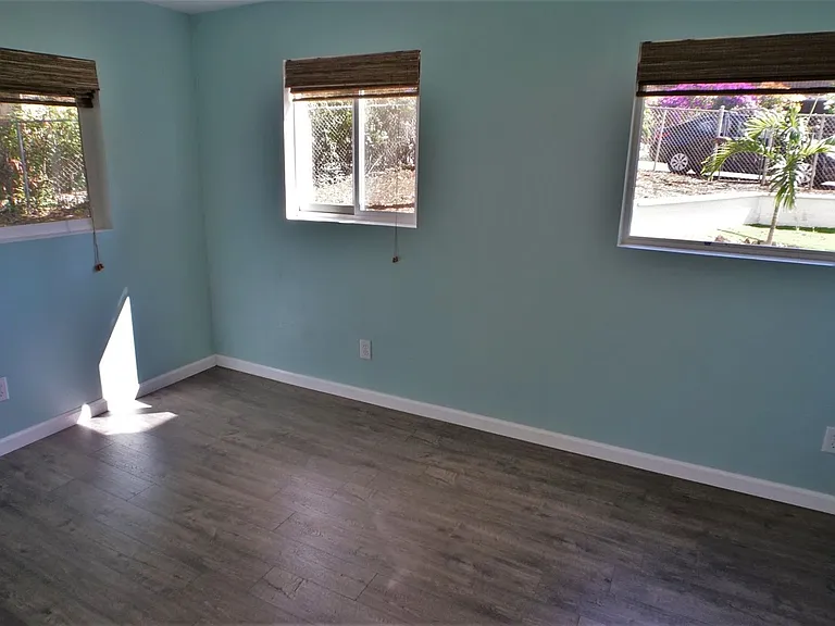 209 Auhana Rd — Photo 3