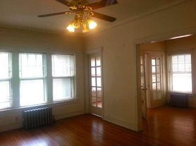Hoyne Suites
