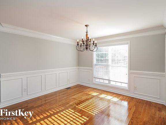 4th image of 2952 Brewster Dr