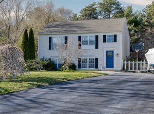 296 Raymond Rd, Plymouth, MA 02360
