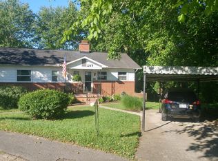 107 Palmetto Ln, Oak Ridge, TN 37830