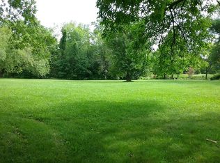 16840 Ridgeview Dr, Brookfield, WI 53005