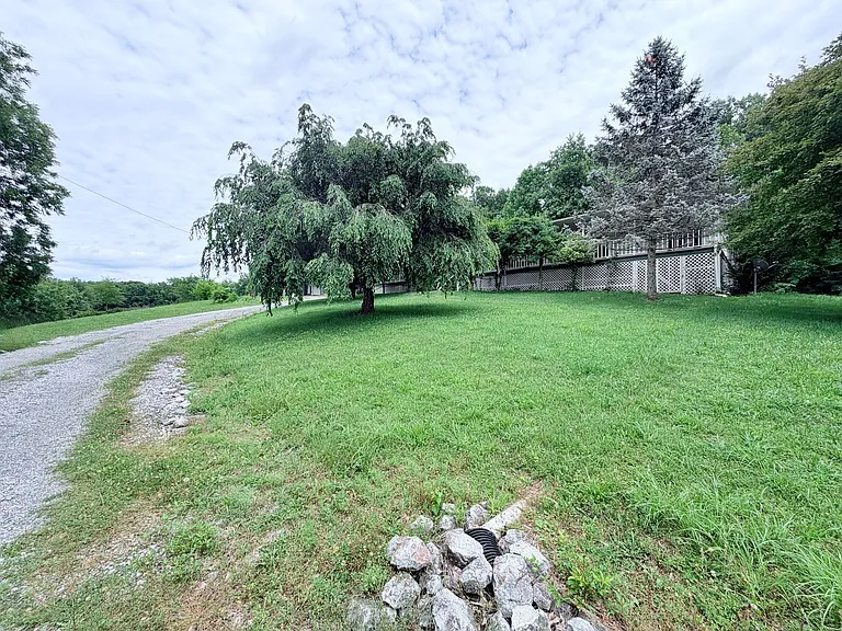 3081 Highway 81 S — Photo 6