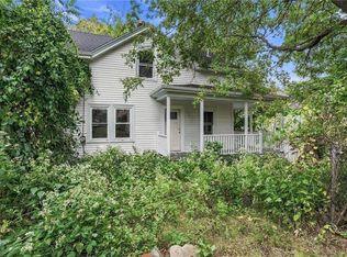 15 Lewis St, Woonsocket, RI 02895