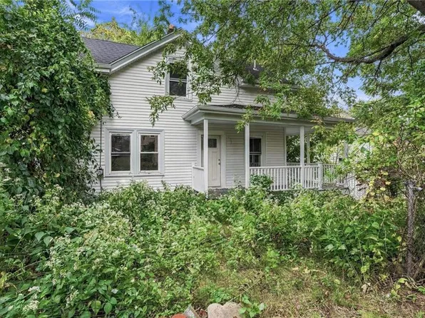 15 Lewis St, Woonsocket, RI 02895
