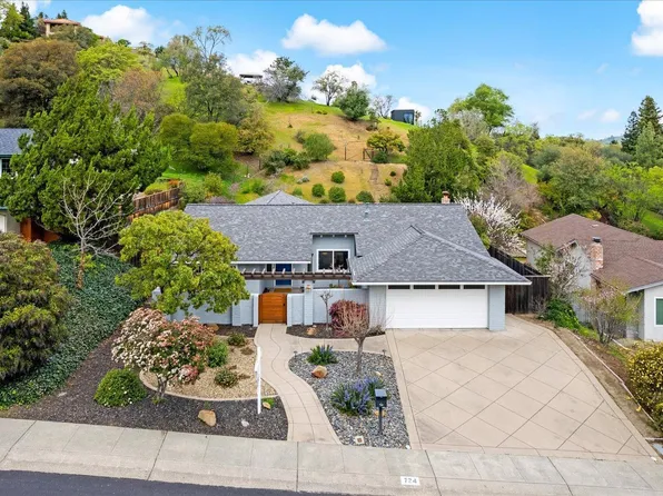 724 Buck Avenue, Vacaville, CA 95688