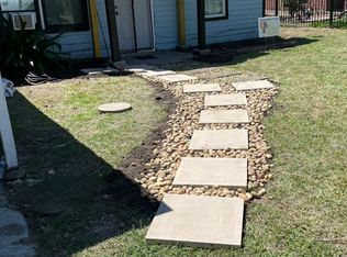 979 Ellington St, Houston, TX 77088