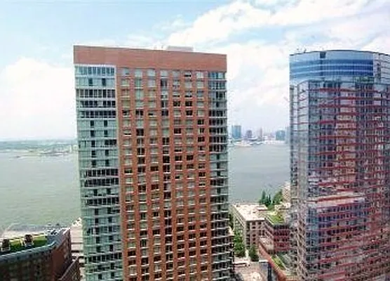 Rented by R New York | media 10